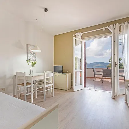 La Turistica Apartamento *